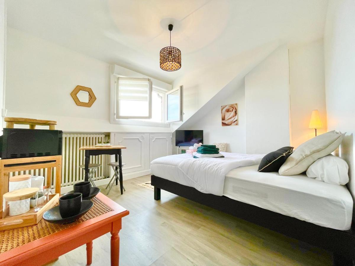 - Au Calme - Stationnement Facile - Proche Centre Et Gare Appartement *